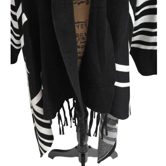 Northern Angel Black and White Double Knit Aztec Cardigan Coatigan Plus Size‎ 2X - Picture 6 of 10